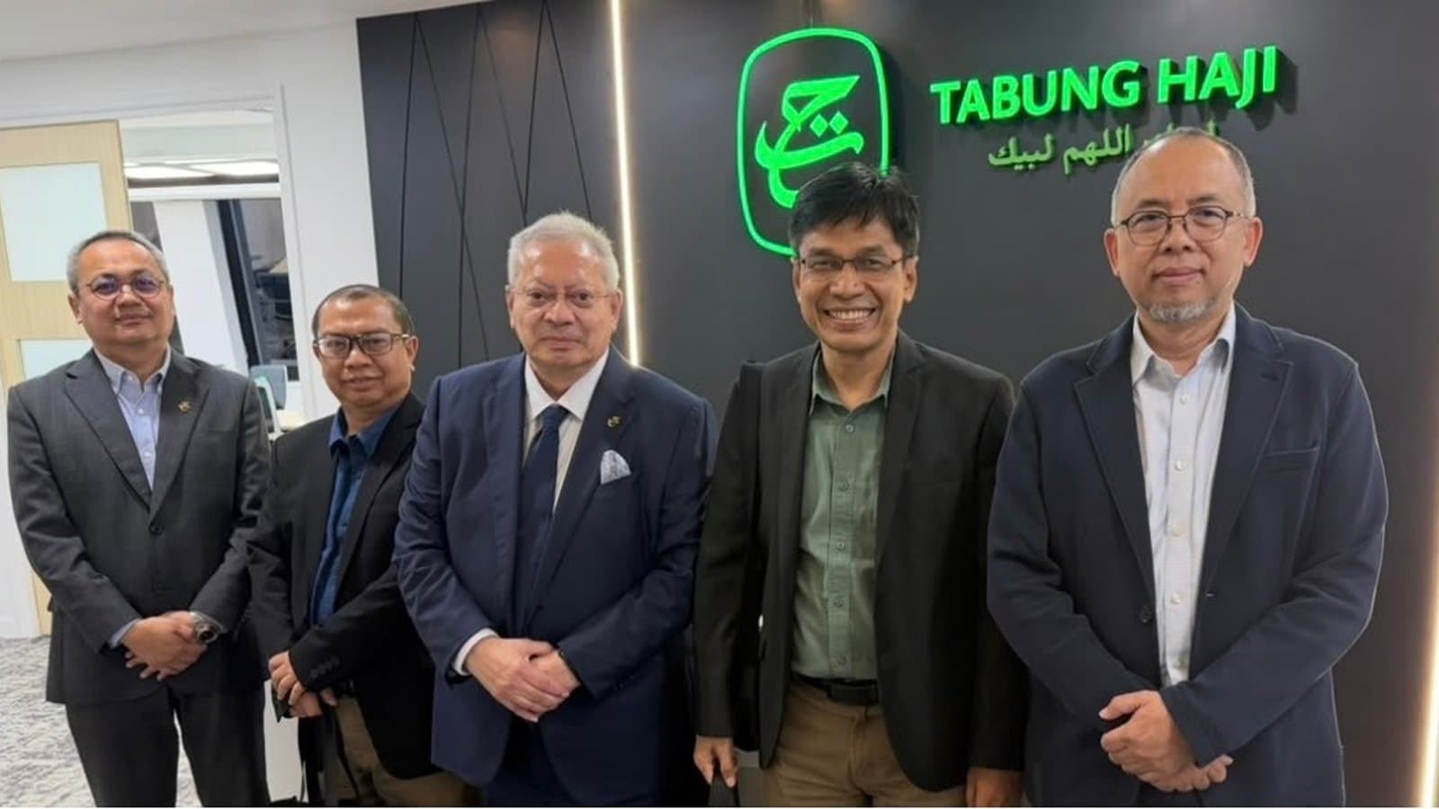 EBI Resources and Tabung Haji Malaysia discuss hospitality cooperation